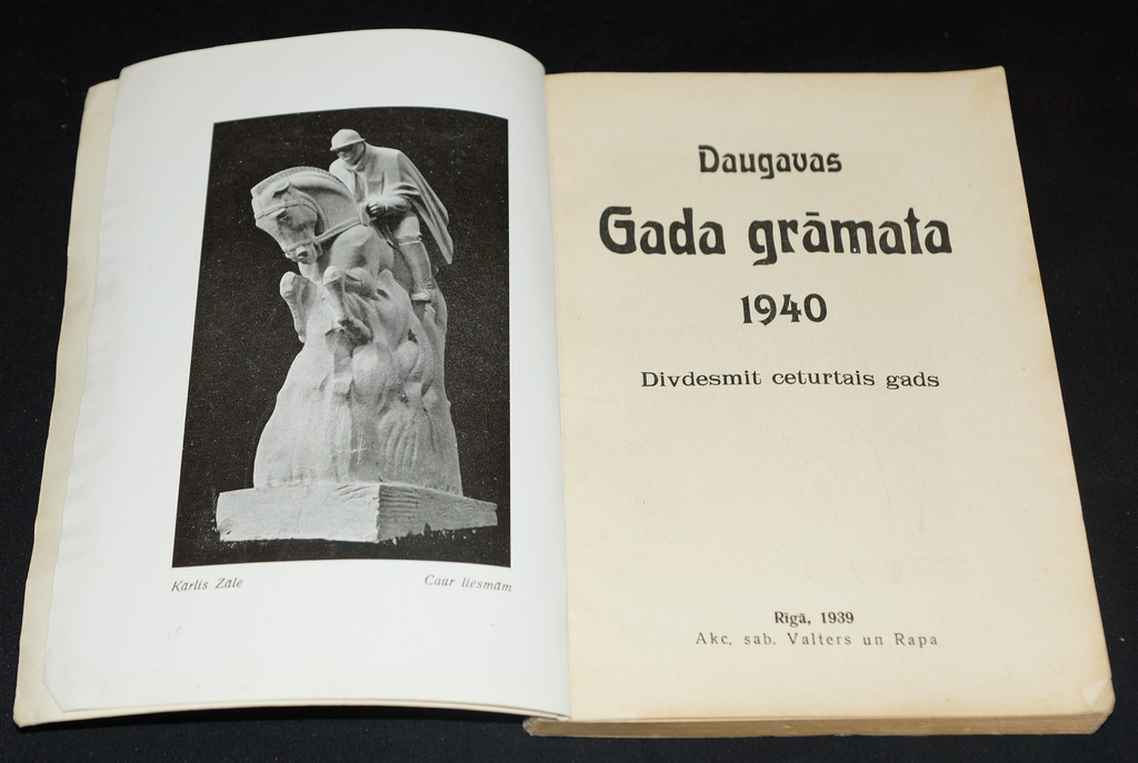 Yearbook ''Daugava