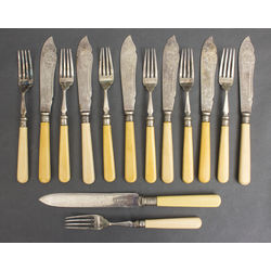 Cutlery set - 6 knives, 6 forks, 1 large knife