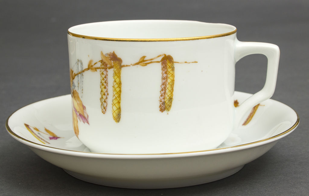 Porcelain cup with saucer (6 pcs)