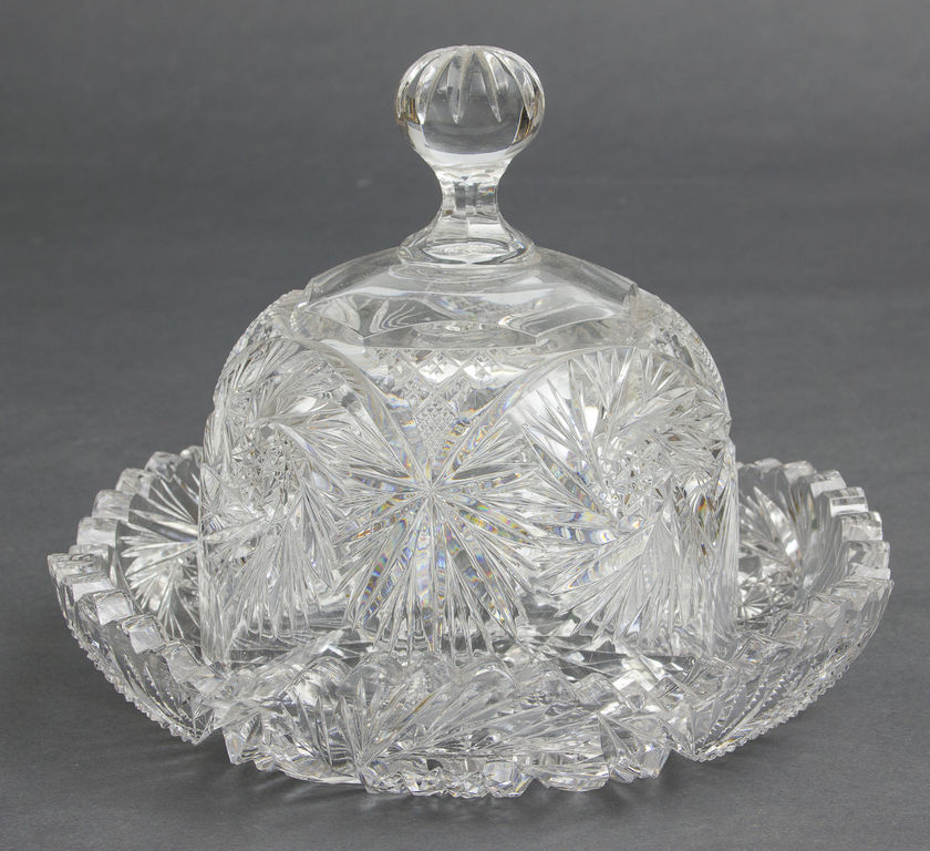 Crystal bowl with lid