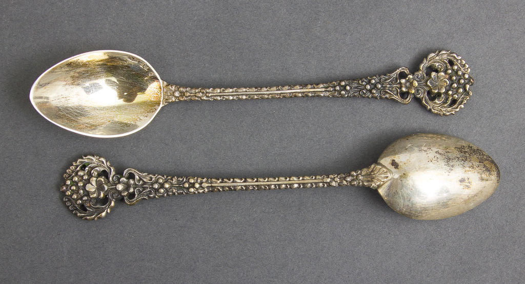 Silver teaspoons (6 pieces)