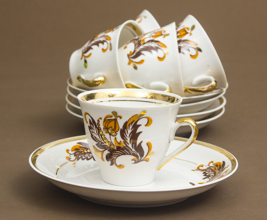 5 cups with saucers (from set)