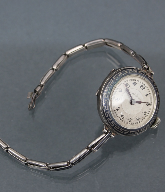 Серебряные часы LePare