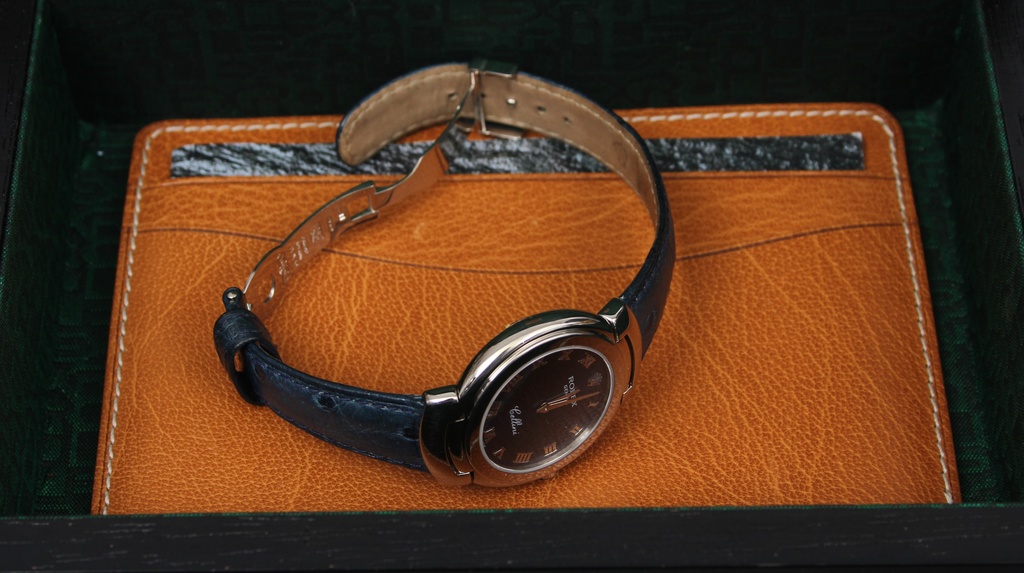 Rolex gold wrist watch