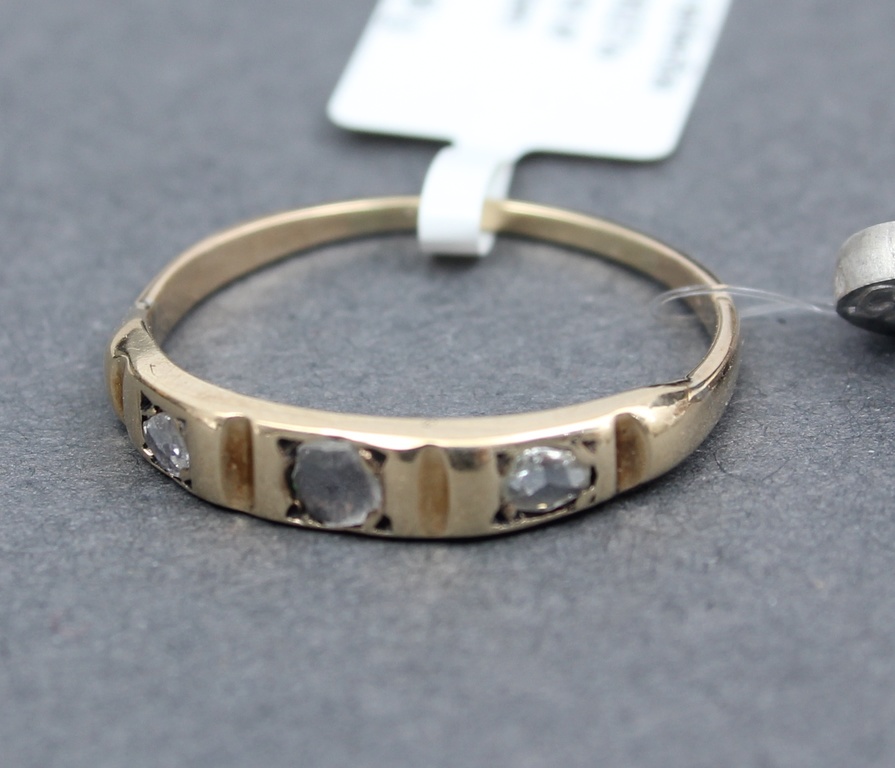 Gold ring with diamonds  