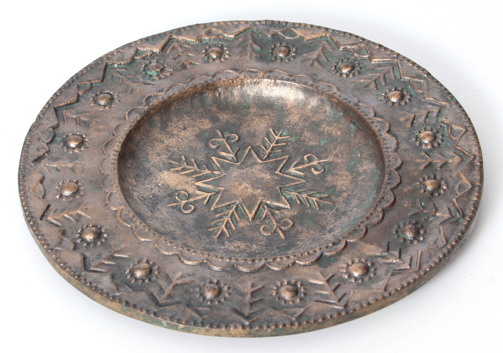 Bronze decorative plate 
