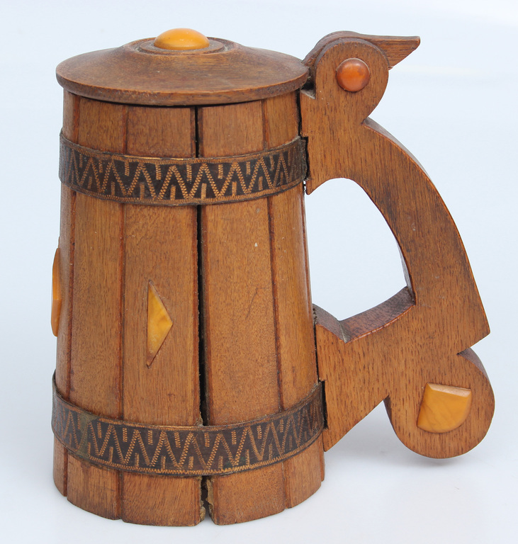 Wooden beer cup with amber