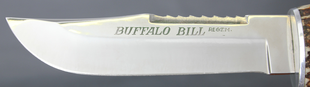 Охотничий нож в кожаном чехле BUFFALO BILL REGT.M
