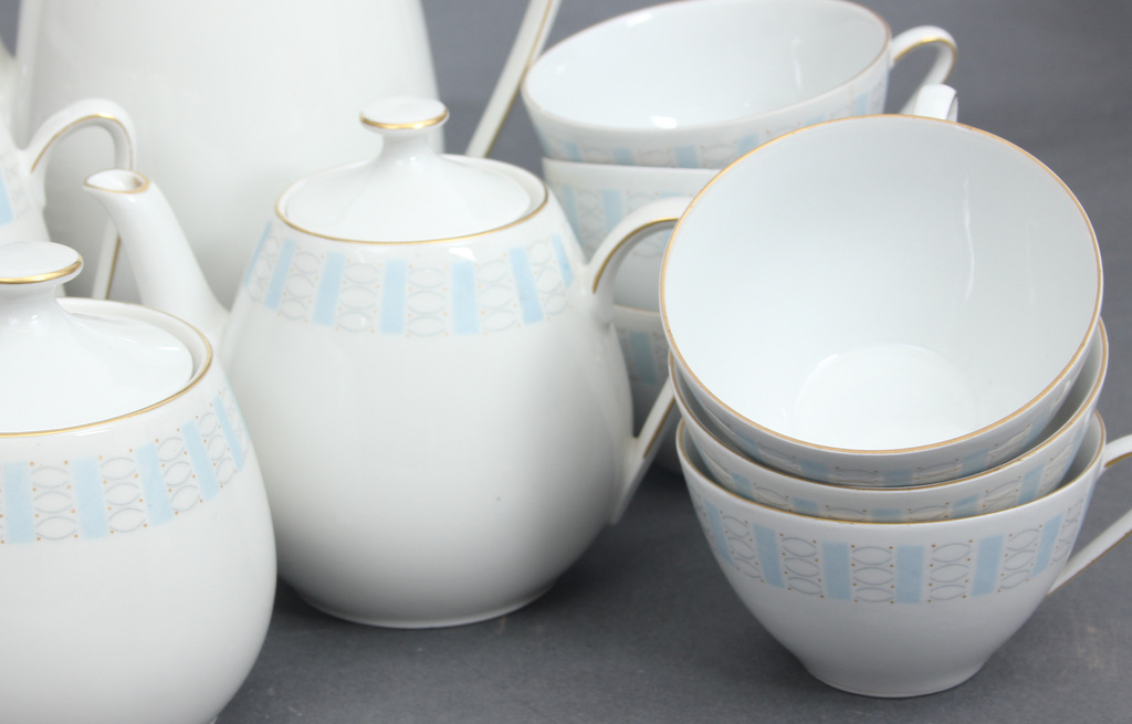 Porcelain tea / coffee service for 6 persons