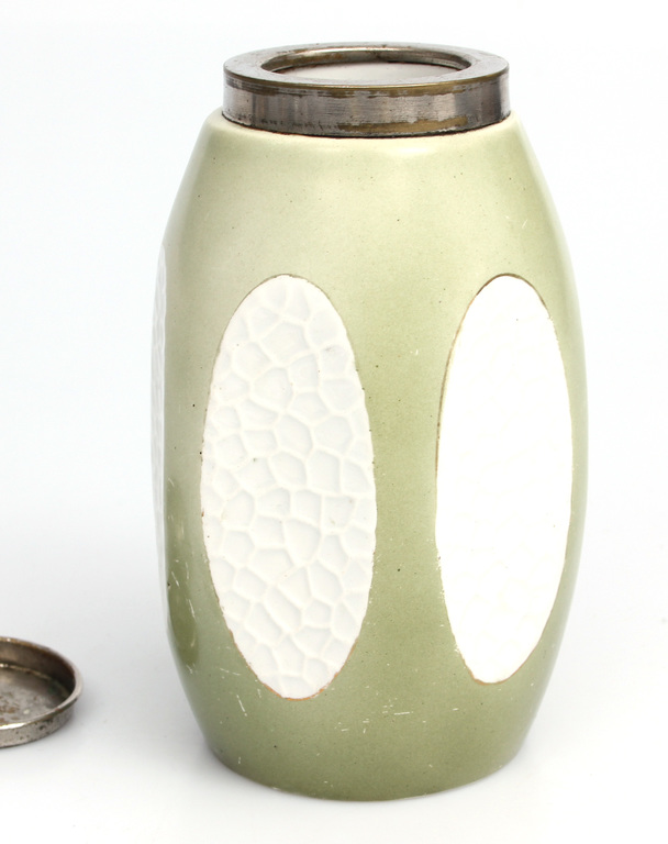 Porcelain tea container with metal lid