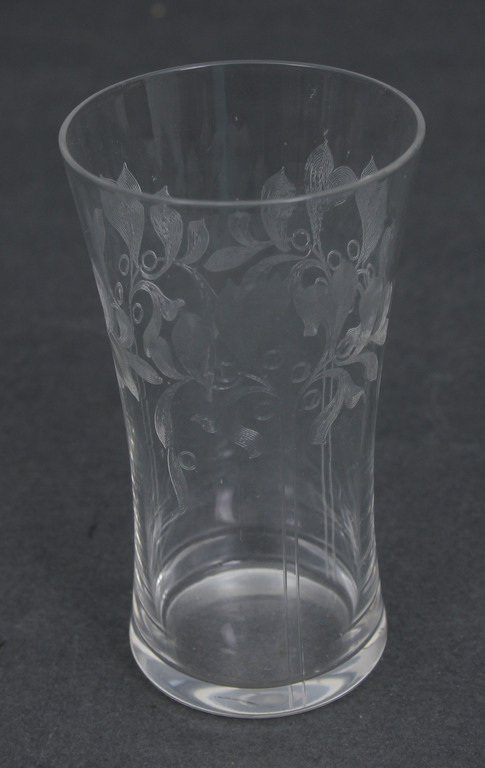 Glass cup 