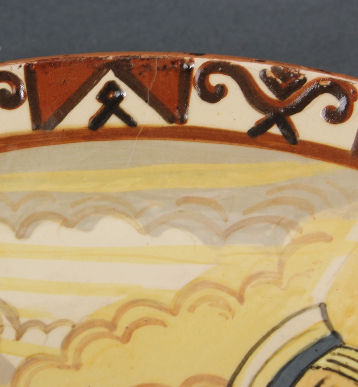 Декоративная керамическая тарелка по эскизу Романа Суты
