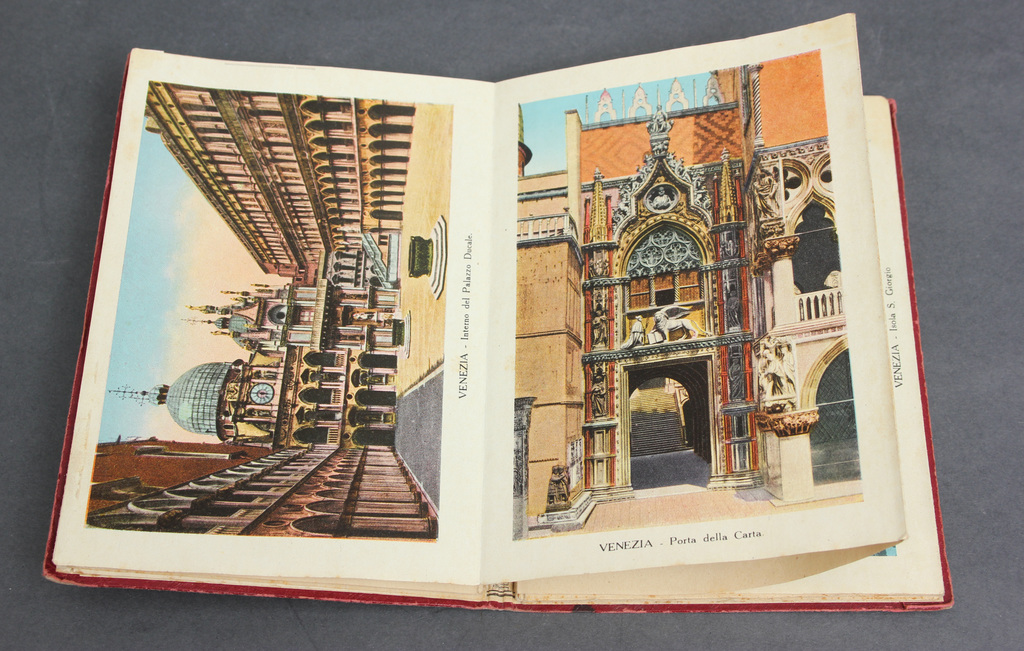 Venēcijas albums ar fotogrāfijām un karti