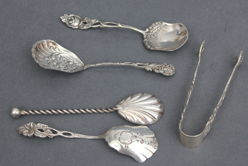 Silver dessert cutlery set - 4 spoons and tongs