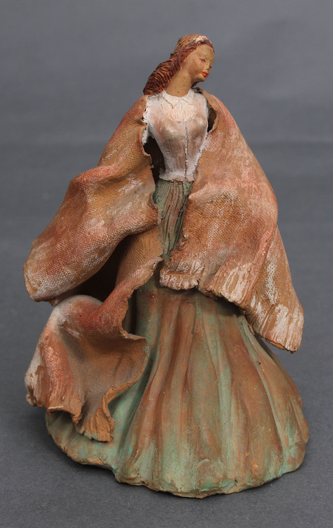 Ceramic figurinee 
