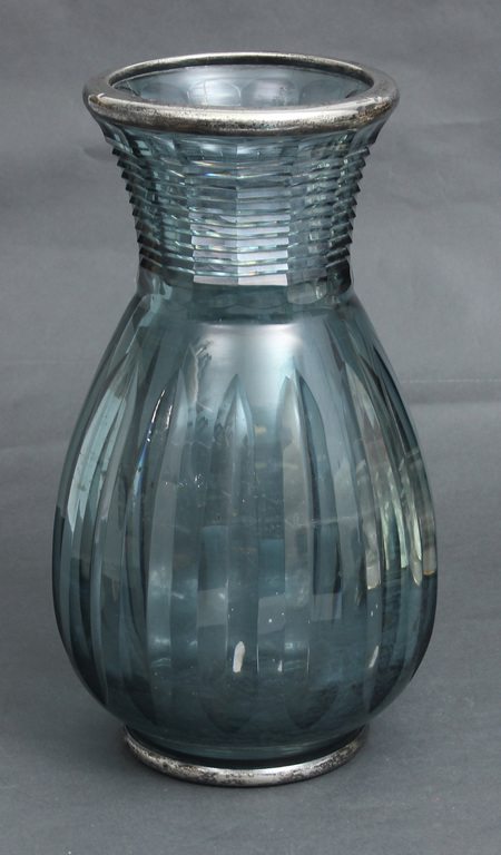 Art-deco crystal vase with silver finish