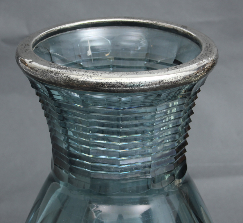 Art-deco crystal vase with silver finish