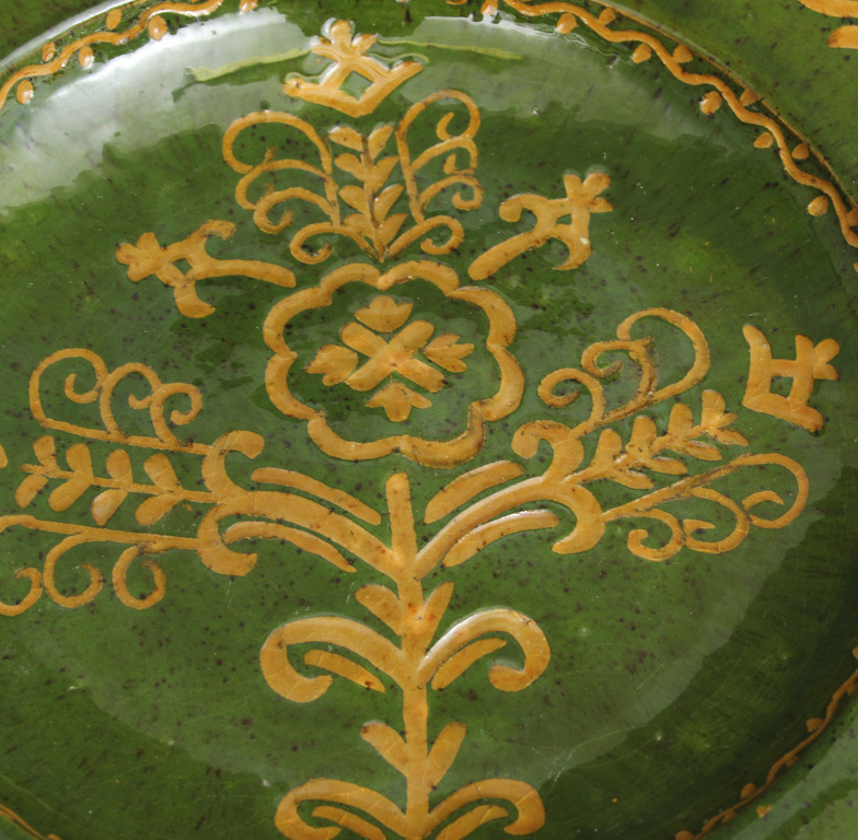 Liels dekoratīvs keramikas sienas šķīvis - Māras koks