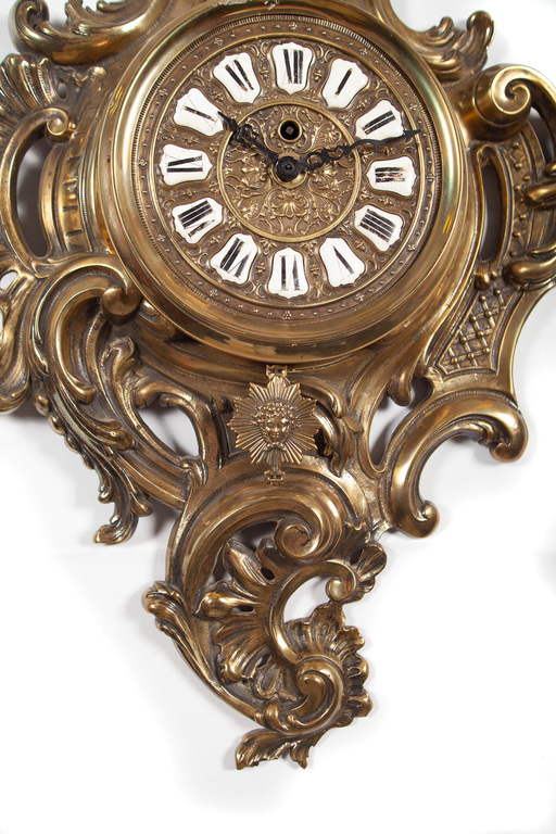 Настенные часы в стиле рококо