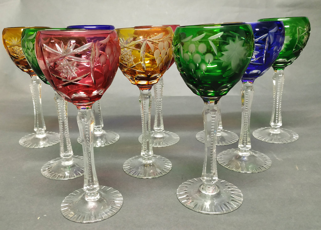 10 krāsainā stikla glāzes