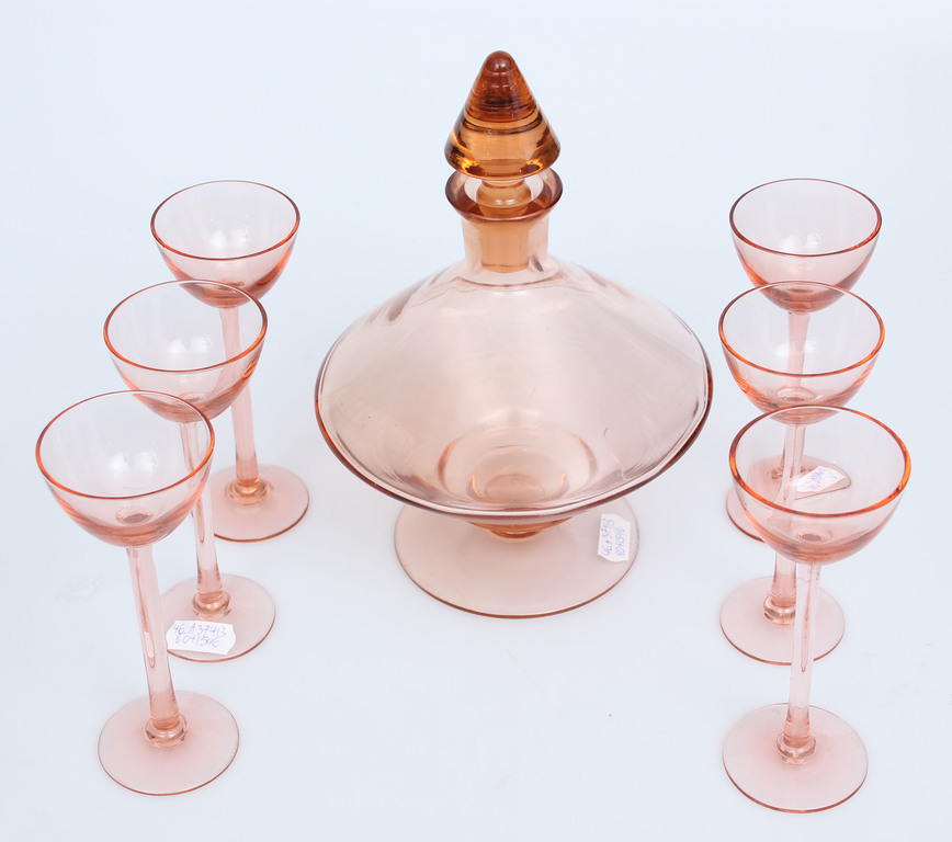 Colored glass decanter with 6 glasses