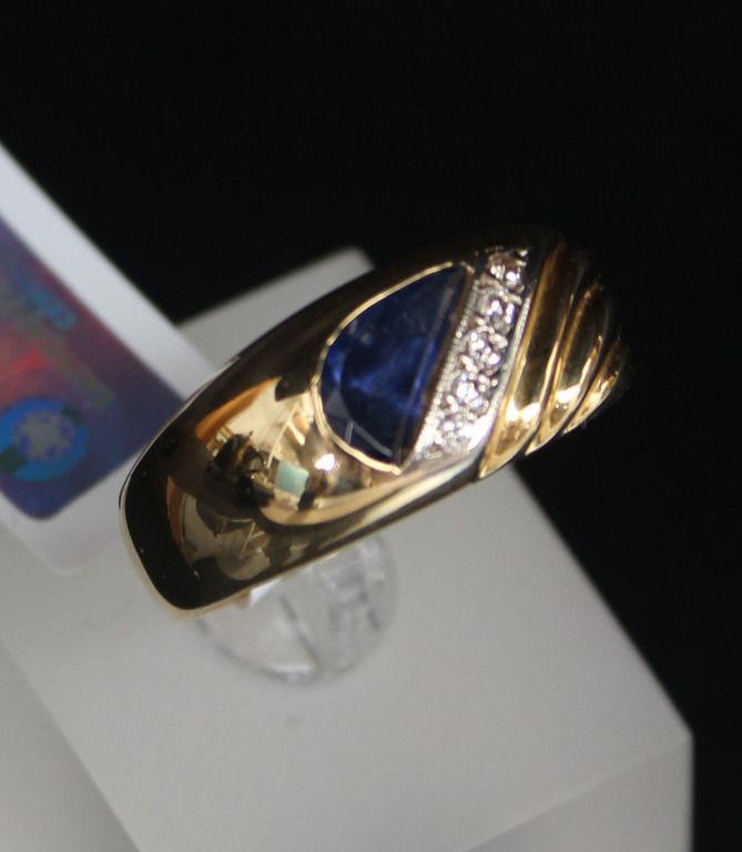 Gold men's ring with diamonds