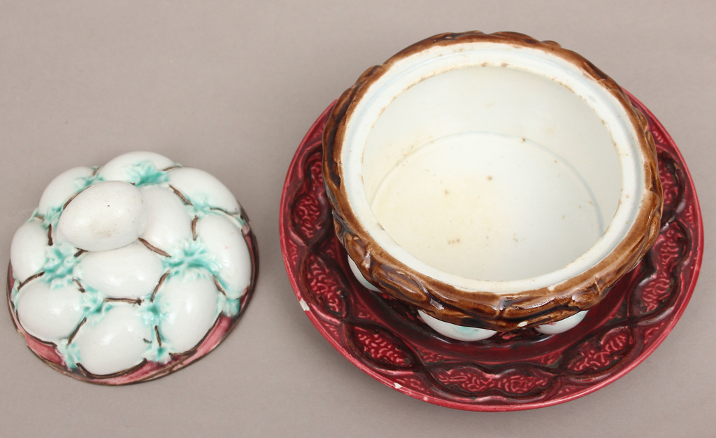Faience egg dish with lid