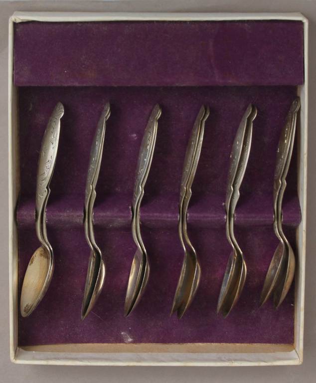 Серебряние ложки (12 штук) с каробкой