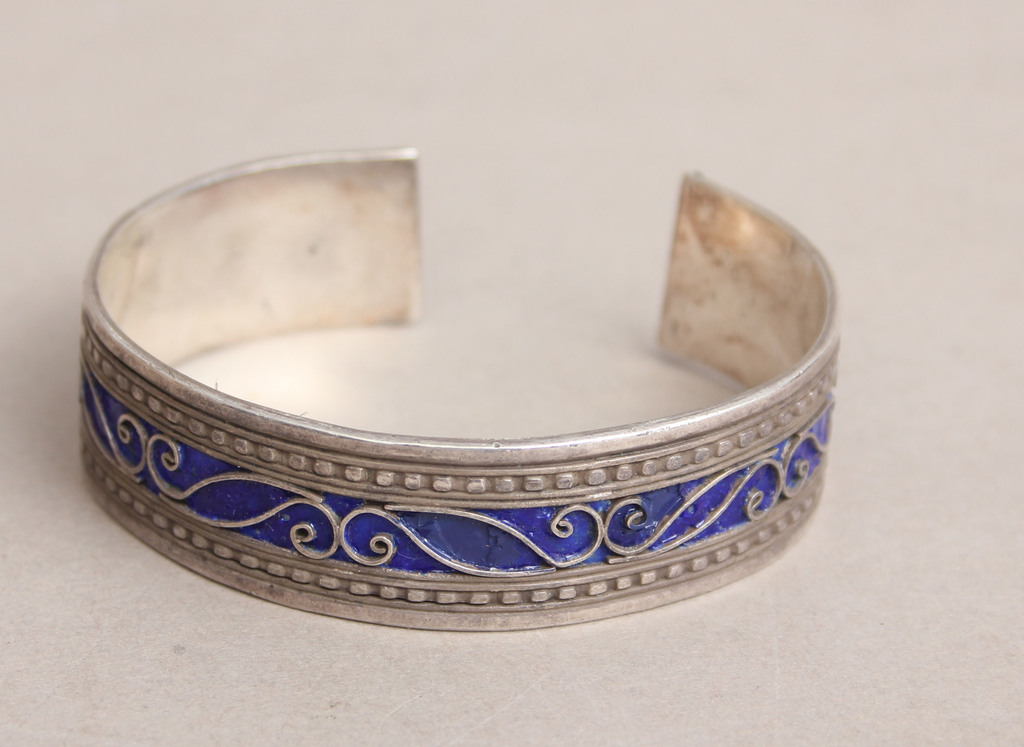 Silver bracelet with enamel