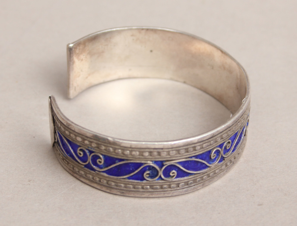 Silver bracelet with enamel