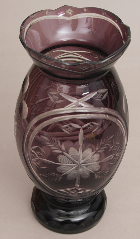 Стеклянная ваза «Латвийские украшения»