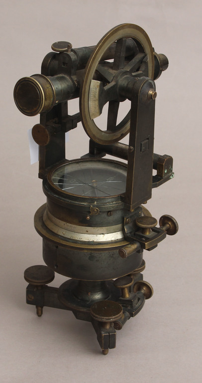 Theodolite-compass