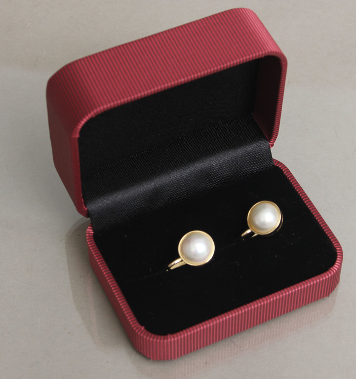 Zelta auskari ar pērlēm 