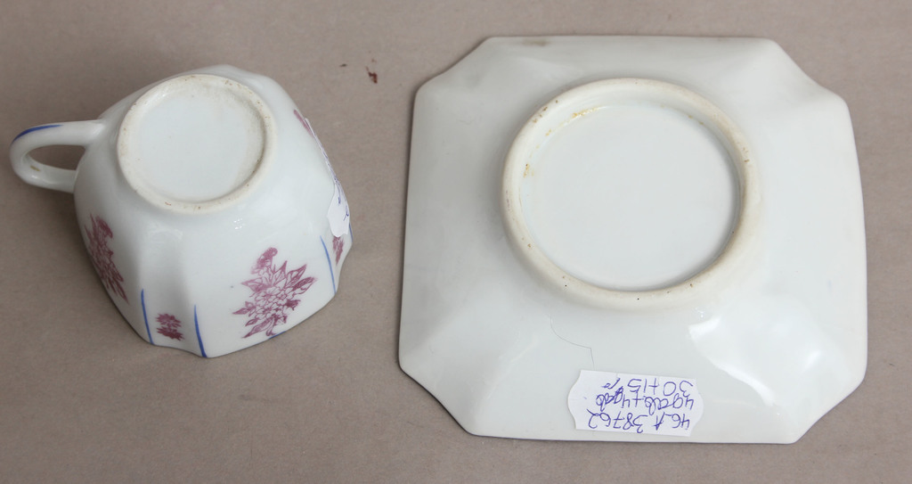 Porcelain set - 4 cups with saucers