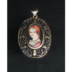 Gold pendant with miniature