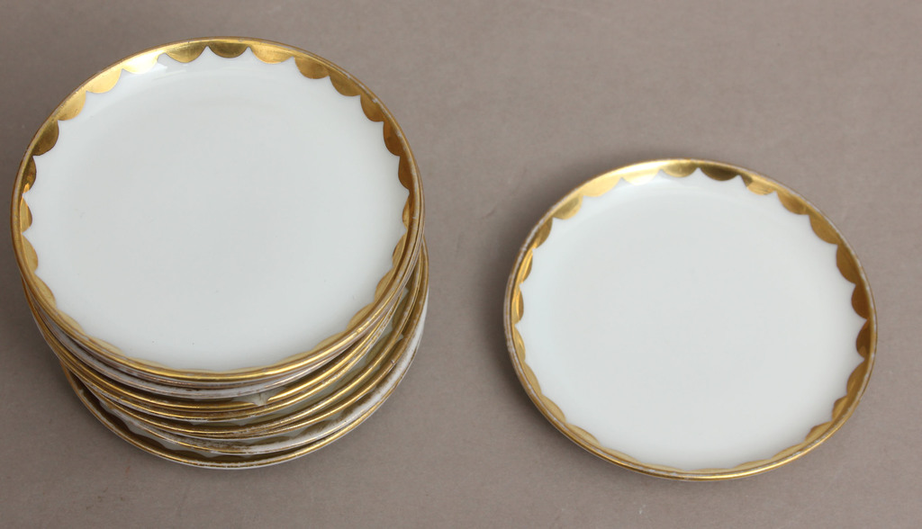 Porcelain plates 10 pcs.