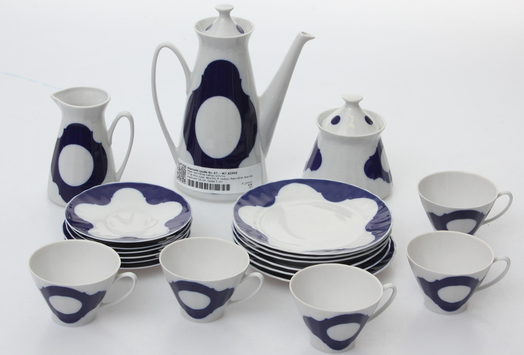 Porcelain coffee set (incomplete)