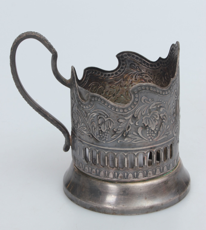 Silver-plated metal cup holder 