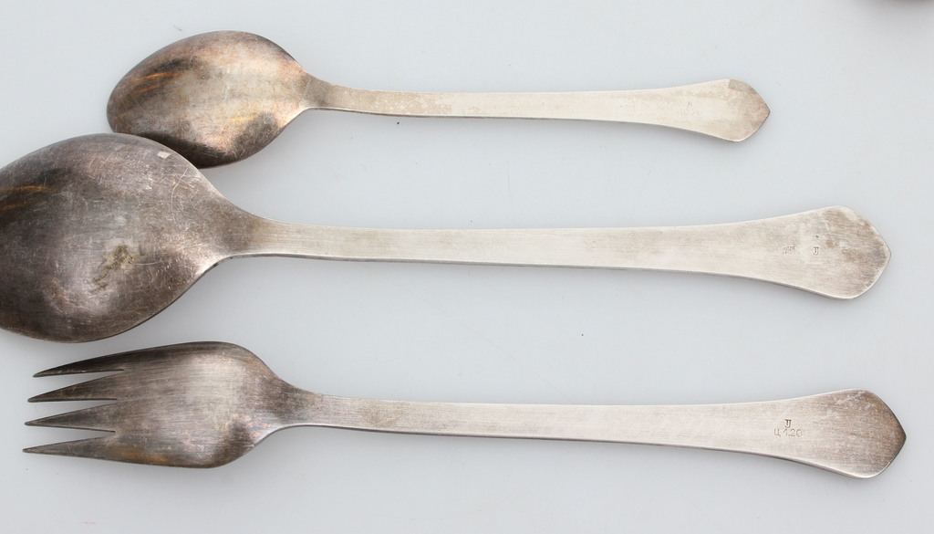 Silver plated tableware set (2 teaspoons, 5 forks, 5 tablespoons)