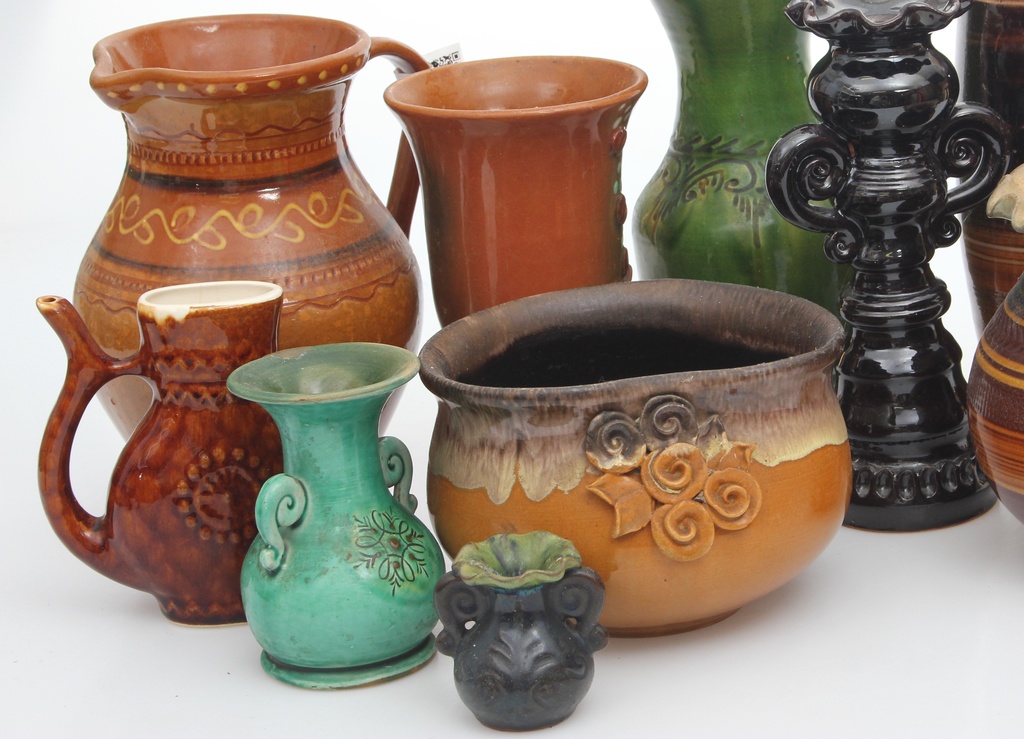 Ceramic vases (10 pieces)