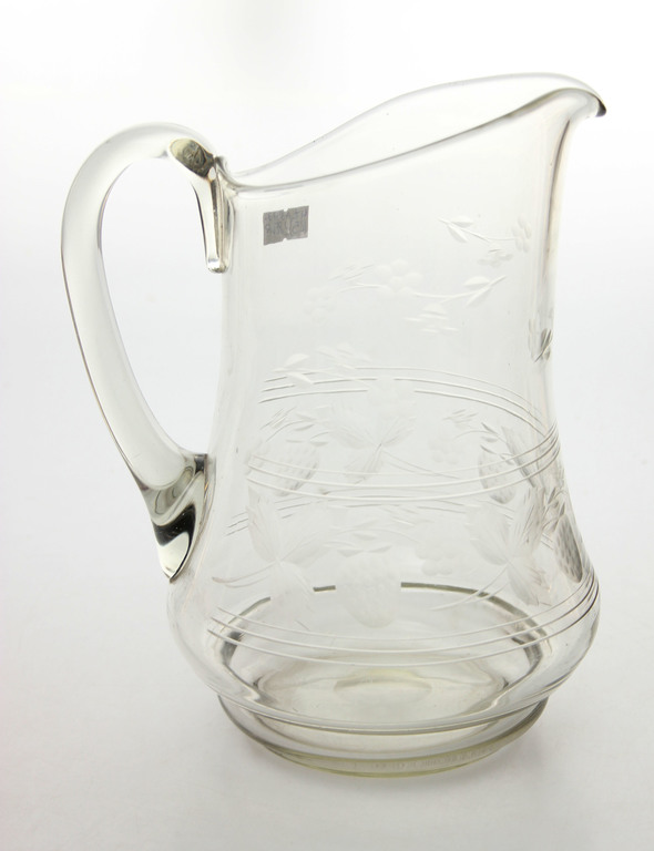 Glass pitcher 