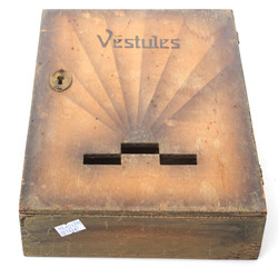 Деревянный почтовый ящик