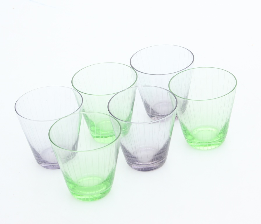 6 krāsainā stikla glāzes oriģinālajā iepakojumā