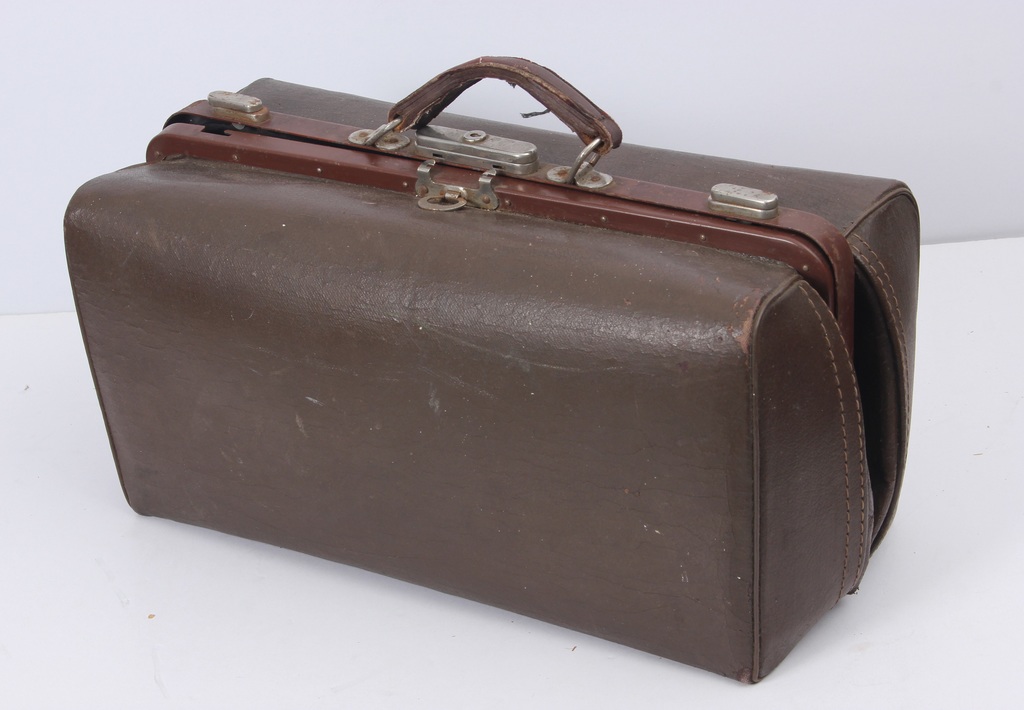 Leather suitcase / bag