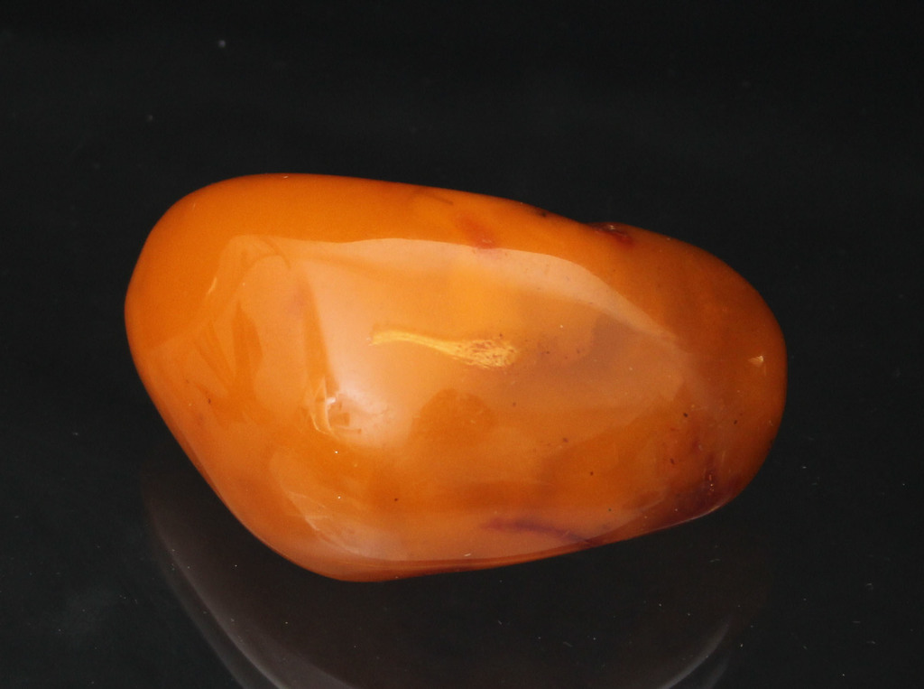 Natural Baltic amber brooch, 33 g