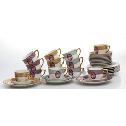 Фарфоровый сервиз - чашка, блюдце, тарелка (трио) на 8 персон (запасные 5 чашек и 2 тарелки)