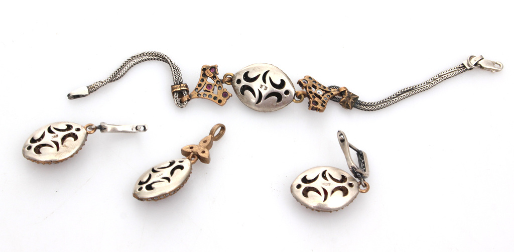 Earrings, pendant, bracelet