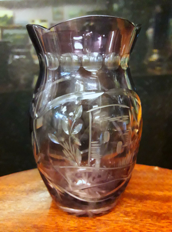 Glass vase with engraving 