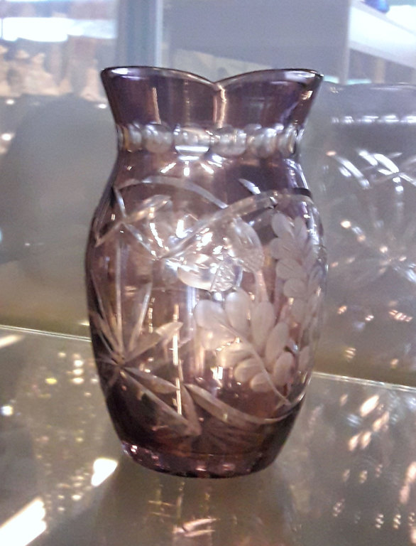 Glass vase with engraving 
