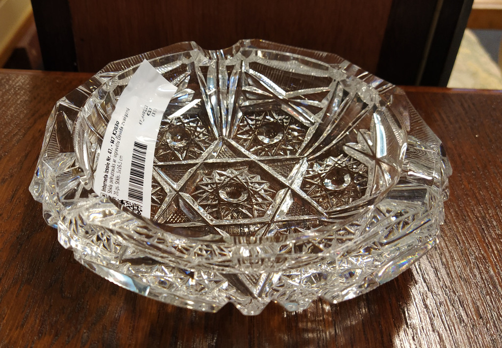 Glass ashtray with engraved Star of David